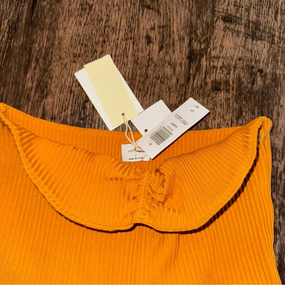 Wilfred Gold Ruched Ribbed Crop Top - Picture 3 of 3